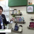 株式会社大里は日経メッセ 街づくり・店づくり総合展にて、マグネットでガッチリ吸着「MAGFIX」を出展。 棚やフック、ハンガーラック等マグネットだけで簡単にレイアウトが出来るディスプレイシステムを紹介。