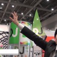 株式会社デイズヌーヴェルはイベントＪＡＰＡＮ 2015にて、持ち運びが簡単で軽く運べる「コンパクトディスプレイ」を出展。 バナースタンドや大型のフラッグなどコンパクトに持ち運ぶことのできるシステムディスプレイを紹介。