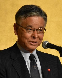 松山良一理事長