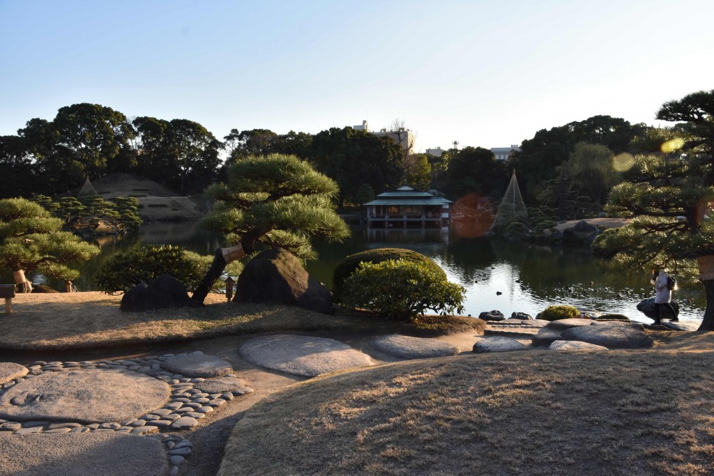 大正記念館から見た涼亭