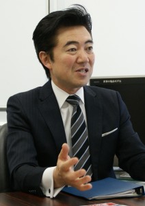 岡部憲士氏