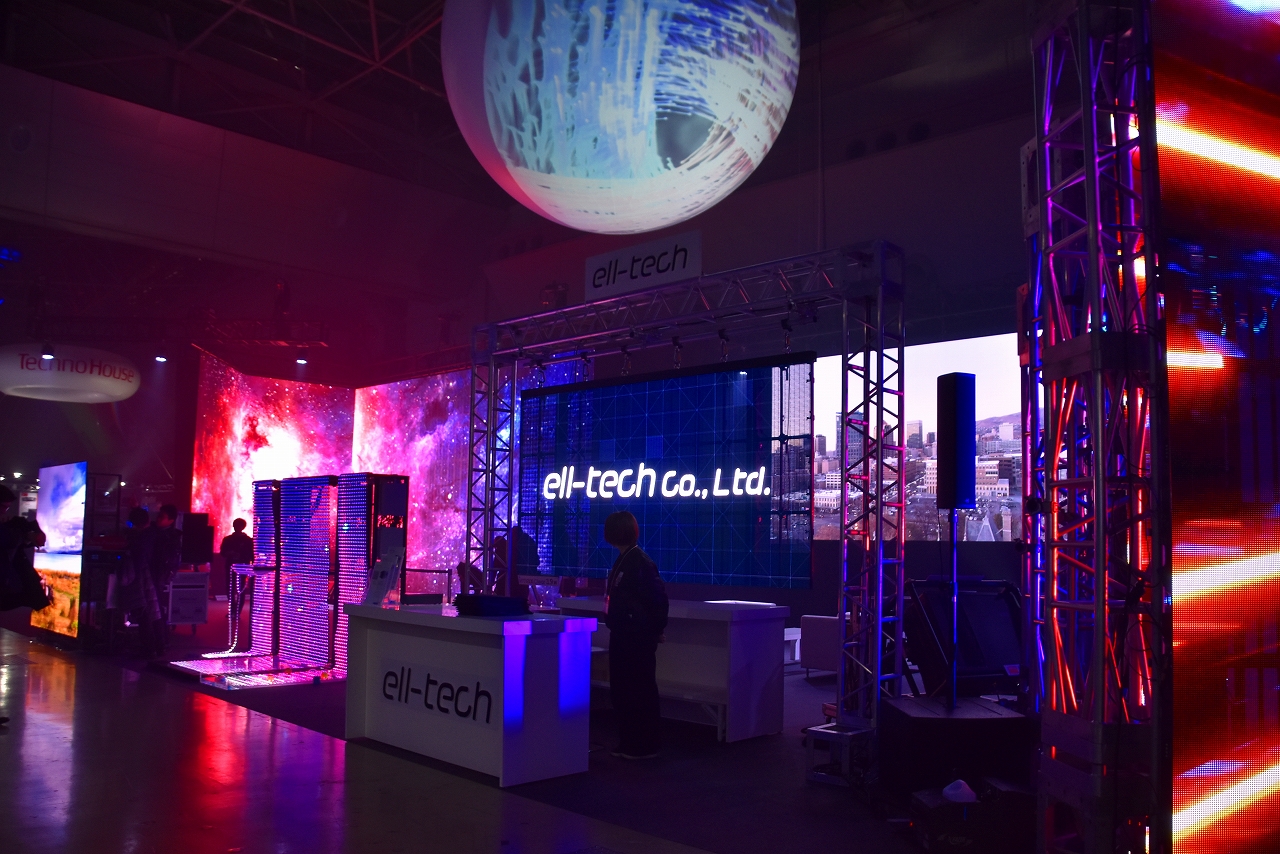 電飾ステージ DS9-D ディスプレイを下からライティング 飾り 目立つ マネキン トルソー 電気 光る ホワイト 900角 舞台
